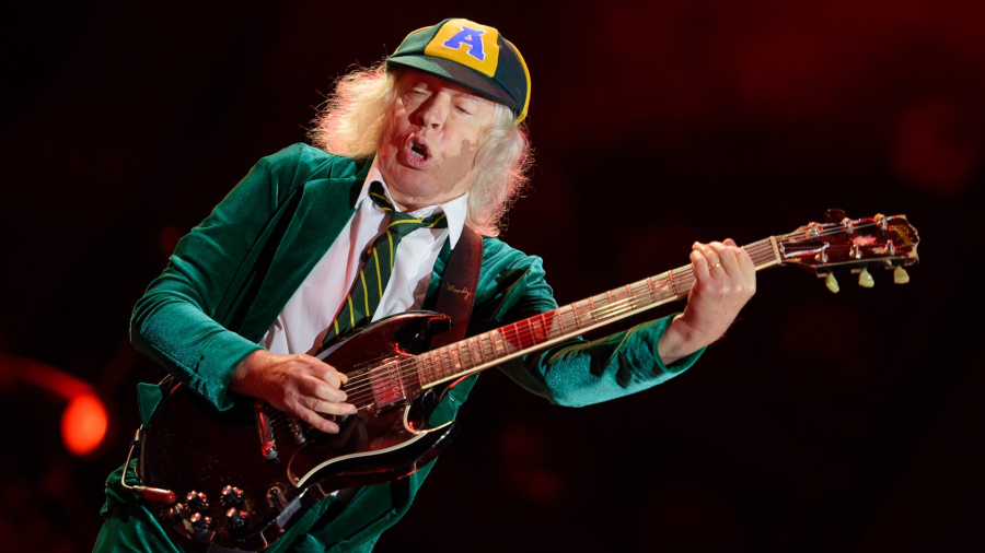 Guitarrista do AC/DC recebe alta hospitalar na Argentina