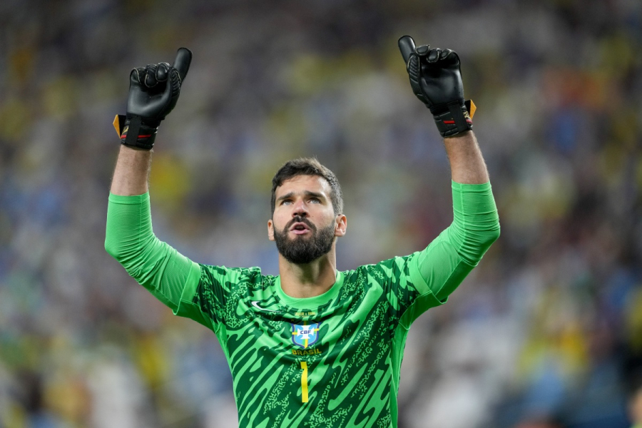 Alisson se pronuncia após corte da Seleção Brasileira por lesão: 