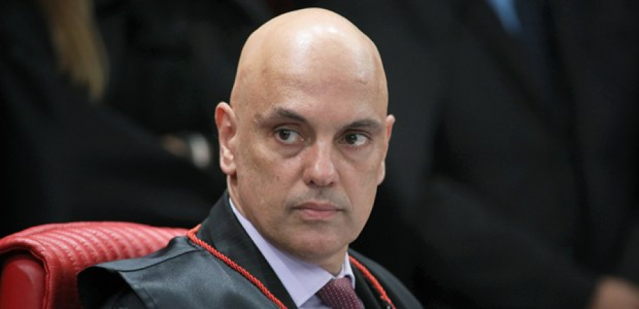Alexandre de Moraes nega ter viajado em aviões de Vorcaro