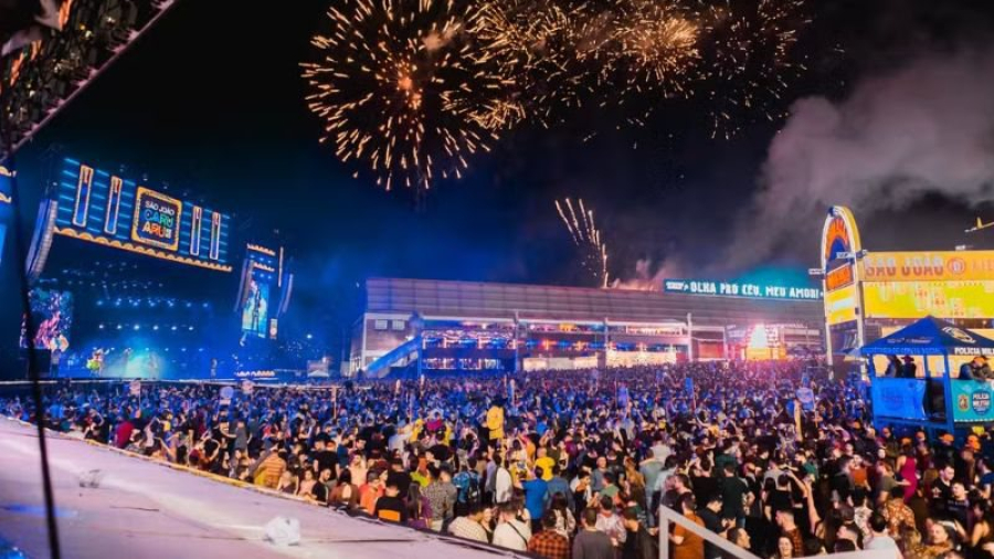 Cidade que tem 'o melhor São João do Mundo' abre festejos nesta sexta; serão 70 dias de shows