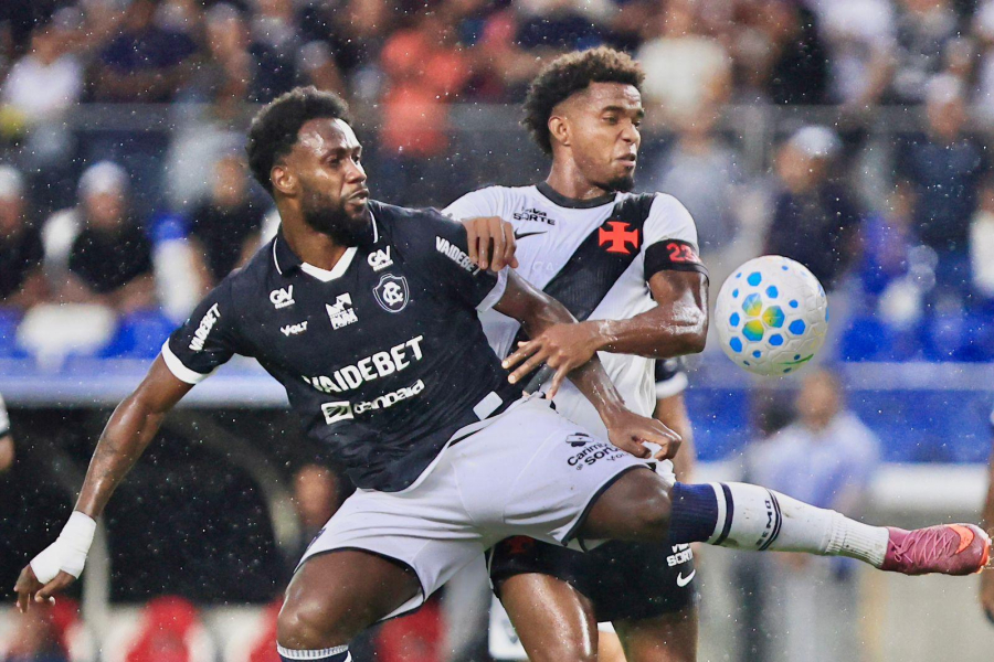 Em duelo marcado por temporal, Vasco cede empate para o Remo no fim
