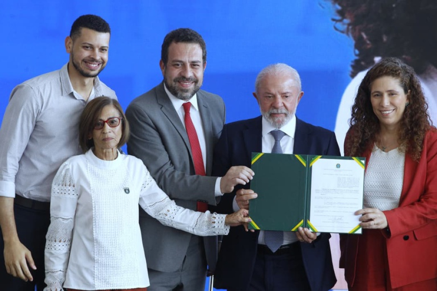 CONFIRMADO! Governo Lula oficializa redução da jornada de trabalho e decreta pagamento de novo auxílio a trabalhadores