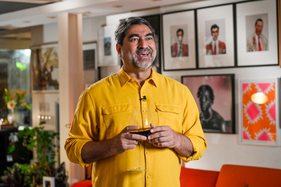 Aos 63 anos, Zeca Camargo rebate críticas sobre seu corpo e revela estado de saúde