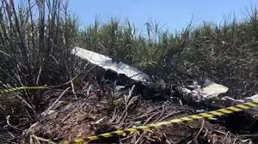 Avião monomotor cai no interior de SP e piloto morre carbonizado