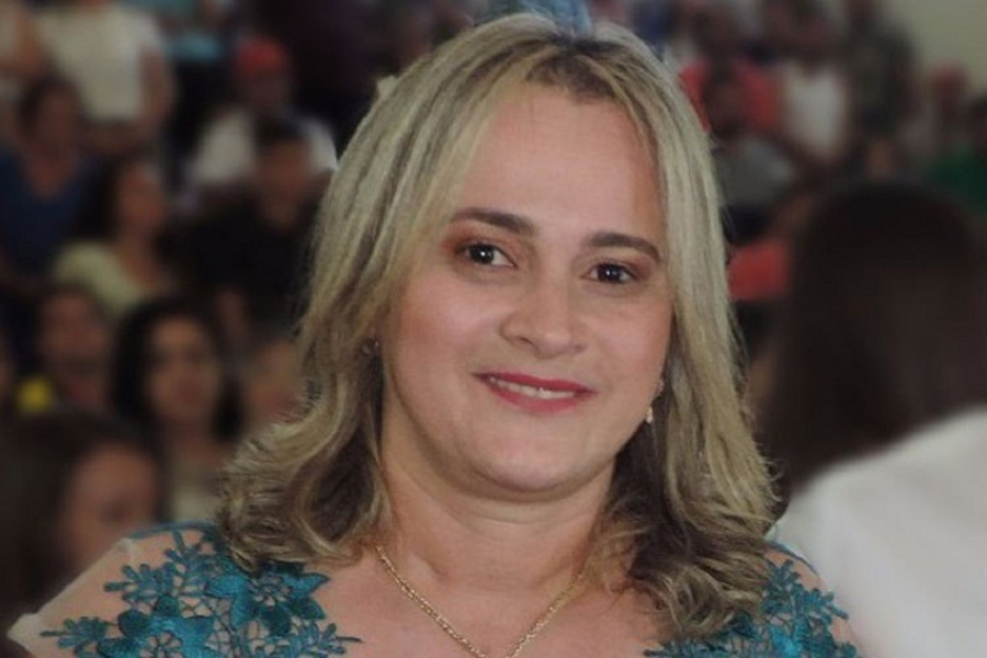 Prefeita de município da Bahia sofre atentado a tiros