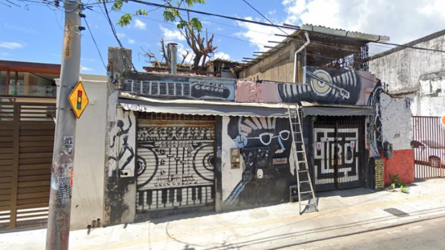 Mulher é presa após chamar segurança de 'macaco' em casa noturna famosa de Salvador