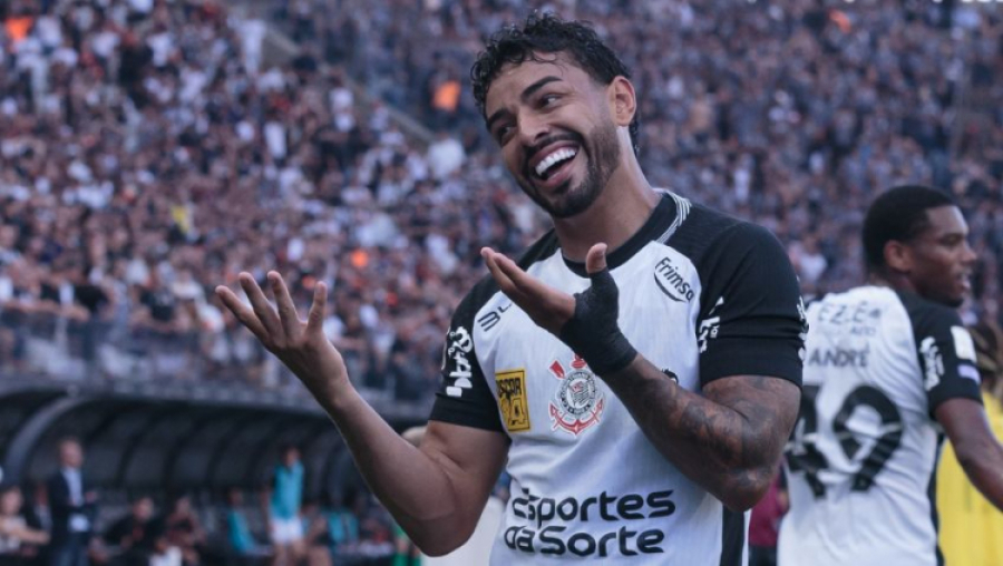 Mesmo com um jogador a menos, Corinthians vence o Vasco por 1 a 0