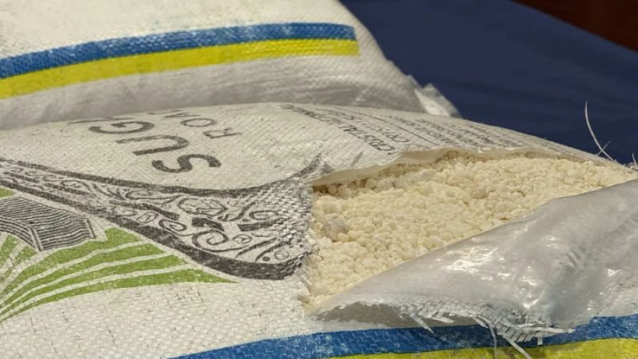 Brasileiros são presos em Portugal acusados de importar 900 kg de cocaína escondidos em carga de açúcar