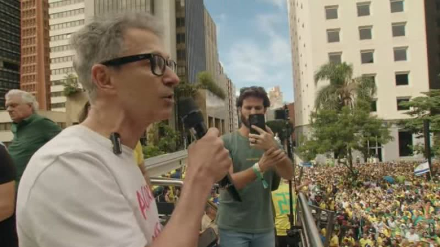 Zema volta a defender trabalho na adolescência: “Somos um país que finge que protege”