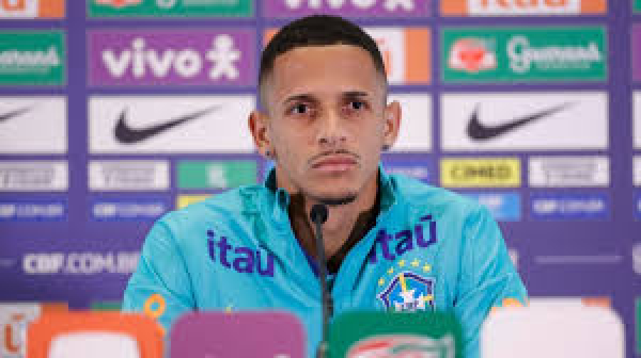 “Só de estar no meio desses nomes é importante”: Juba celebra lista da Copa