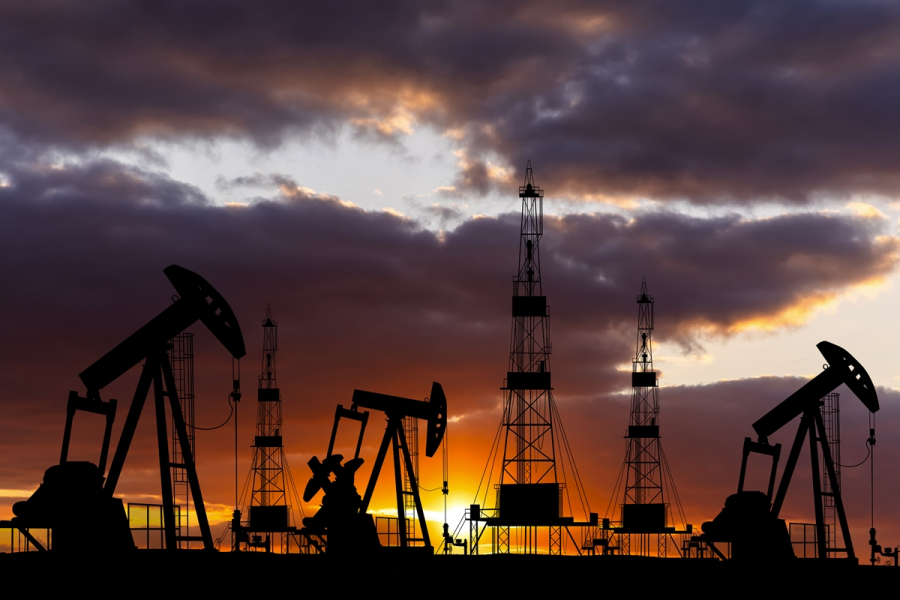 Preço do petróleo abre semana com maior valor desde março após Trump ameaçar aniquilar Irã