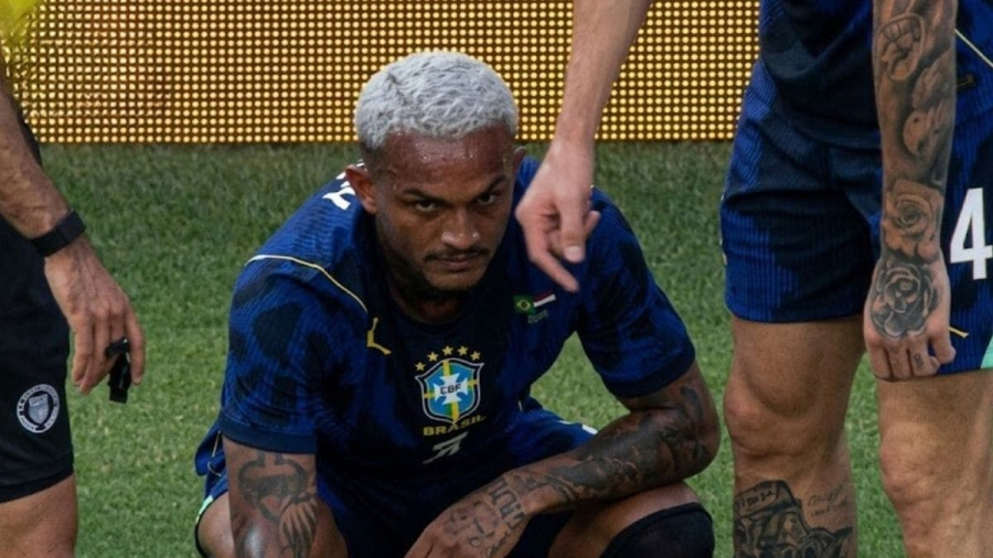 Wesley é cortado da Seleção Brasileira por lesão em amistoso
