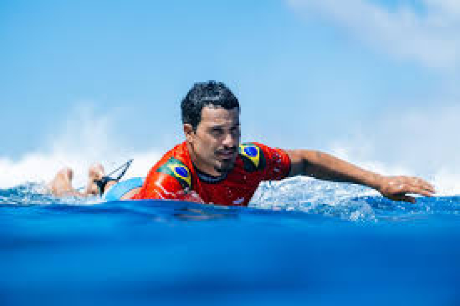 Italo supera lesão e vai às oitavas em El Salvador, e Medina também avança