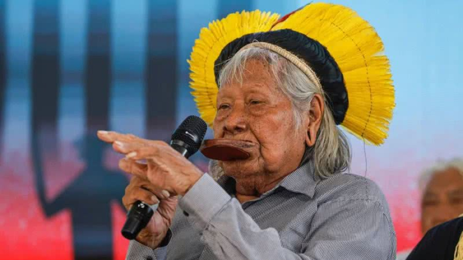 Cacique Raoni apresenta melhora, mas continua internado na UTI