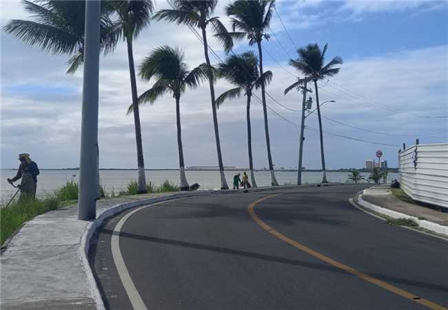 Avenida Contorno recebe serviços de manutenção urbana no Malhado