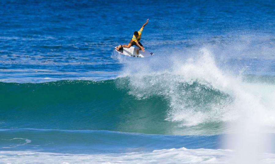 WSL adia baterias em Saquarema por mais dois dias por condições do mar